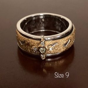 "Footprints In The Sand" Spinning Ring Ring Size 9